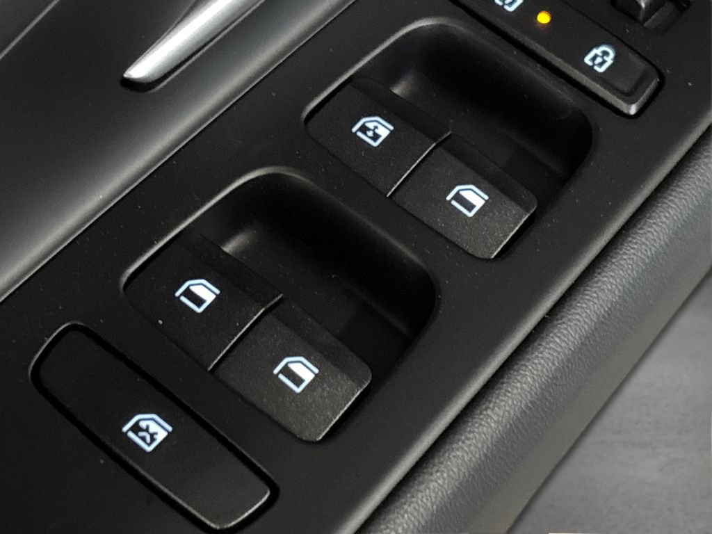 New 2026 Hyundai Elantra Limited FWD image 26