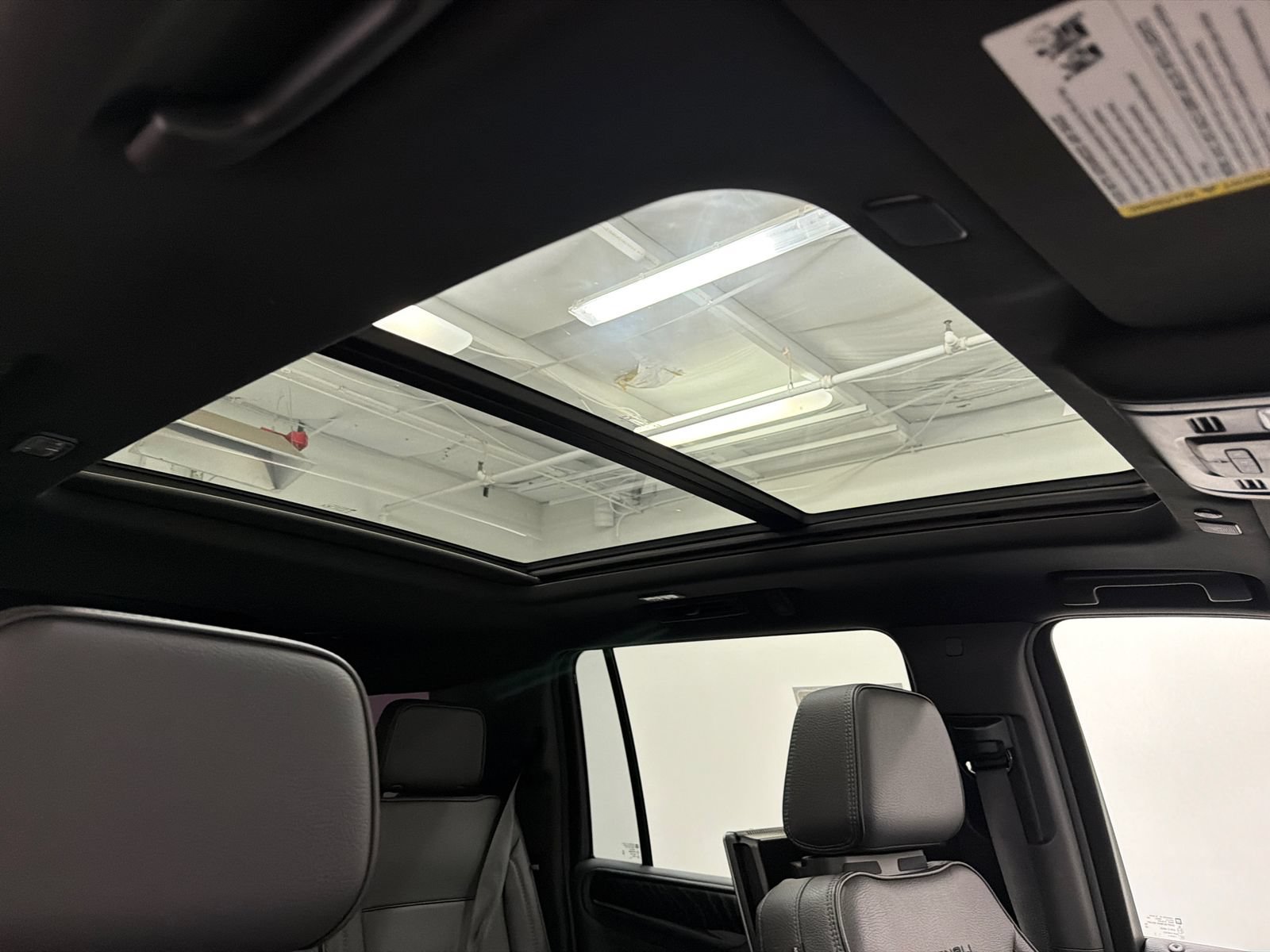 Used 2021 GMC Yukon XL Denali AWD/4WD image 16