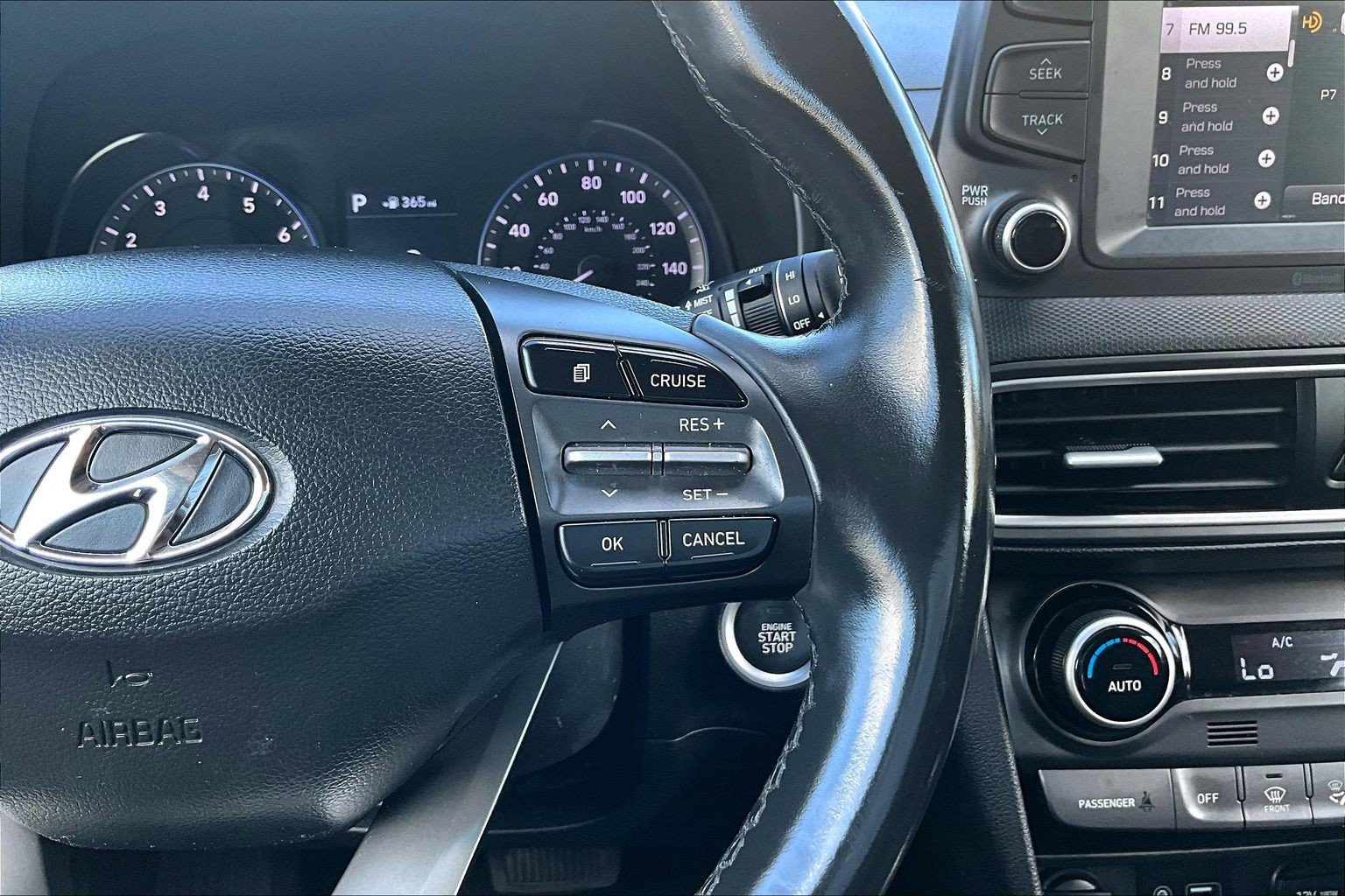 Used 2018 Hyundai Kona Limited AWD/4WD image 21