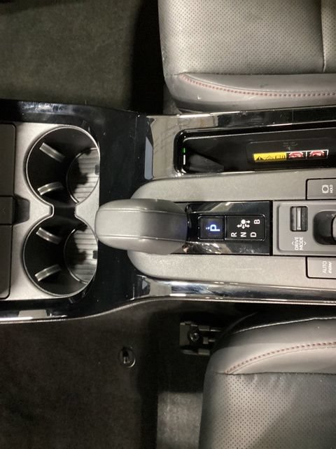 Used 2024 Toyota Prius Prime FWD image 9