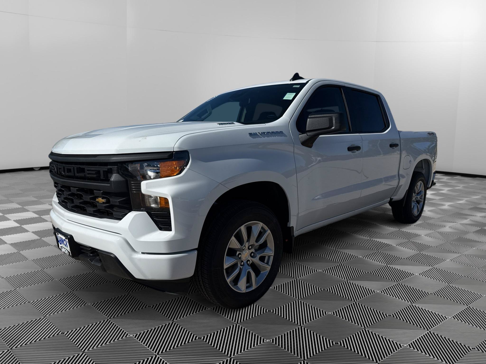 New 2026 Chevrolet Silverado 1500 Custom AWD/4WD image 1