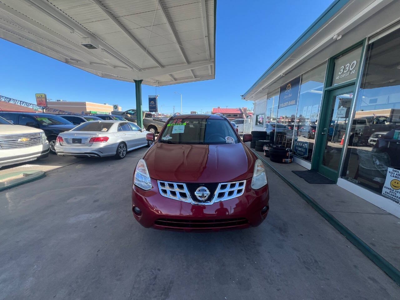 Used 2012 Nissan Rogue SL AWD/4WD image 2