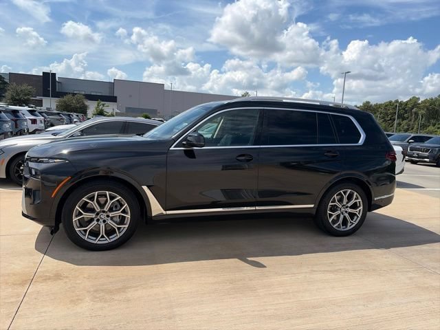 Used 2025 BMW X7 xDrive40i AWD/4WD image 2