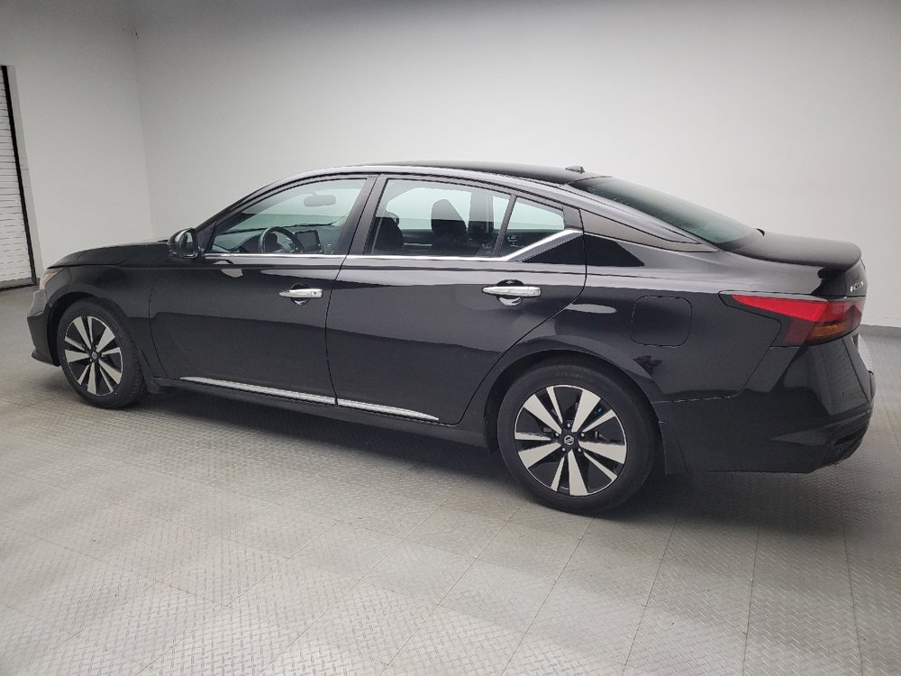 Used 2022 Nissan Altima 2.5 SV w/ SV Premium Package FWD image 3