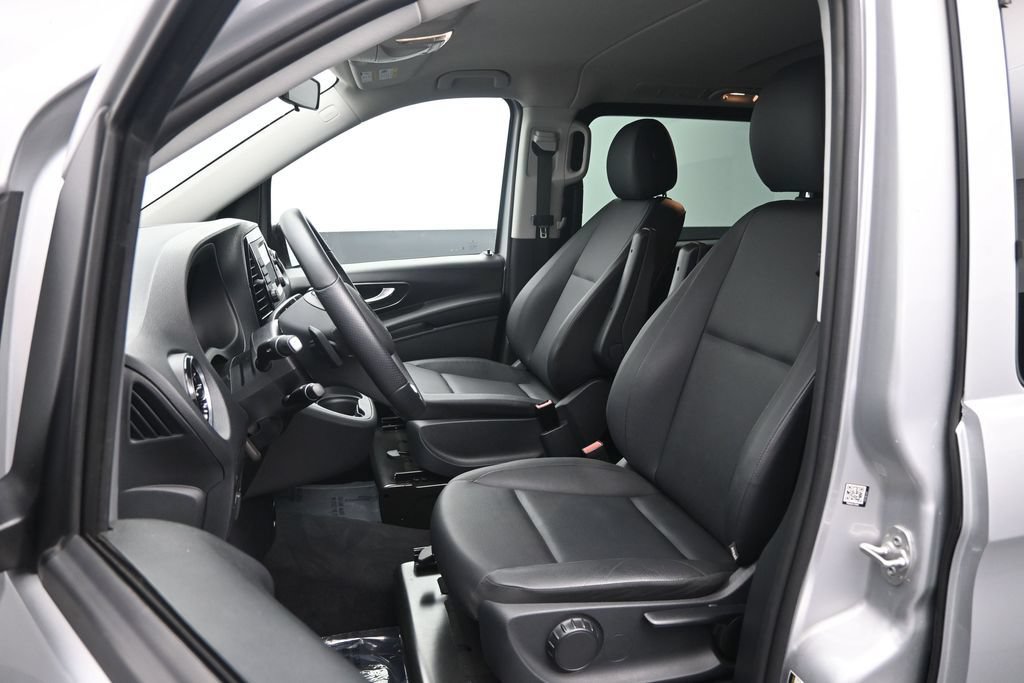 Used 2023 Mercedes-Benz Metris Passenger image 23