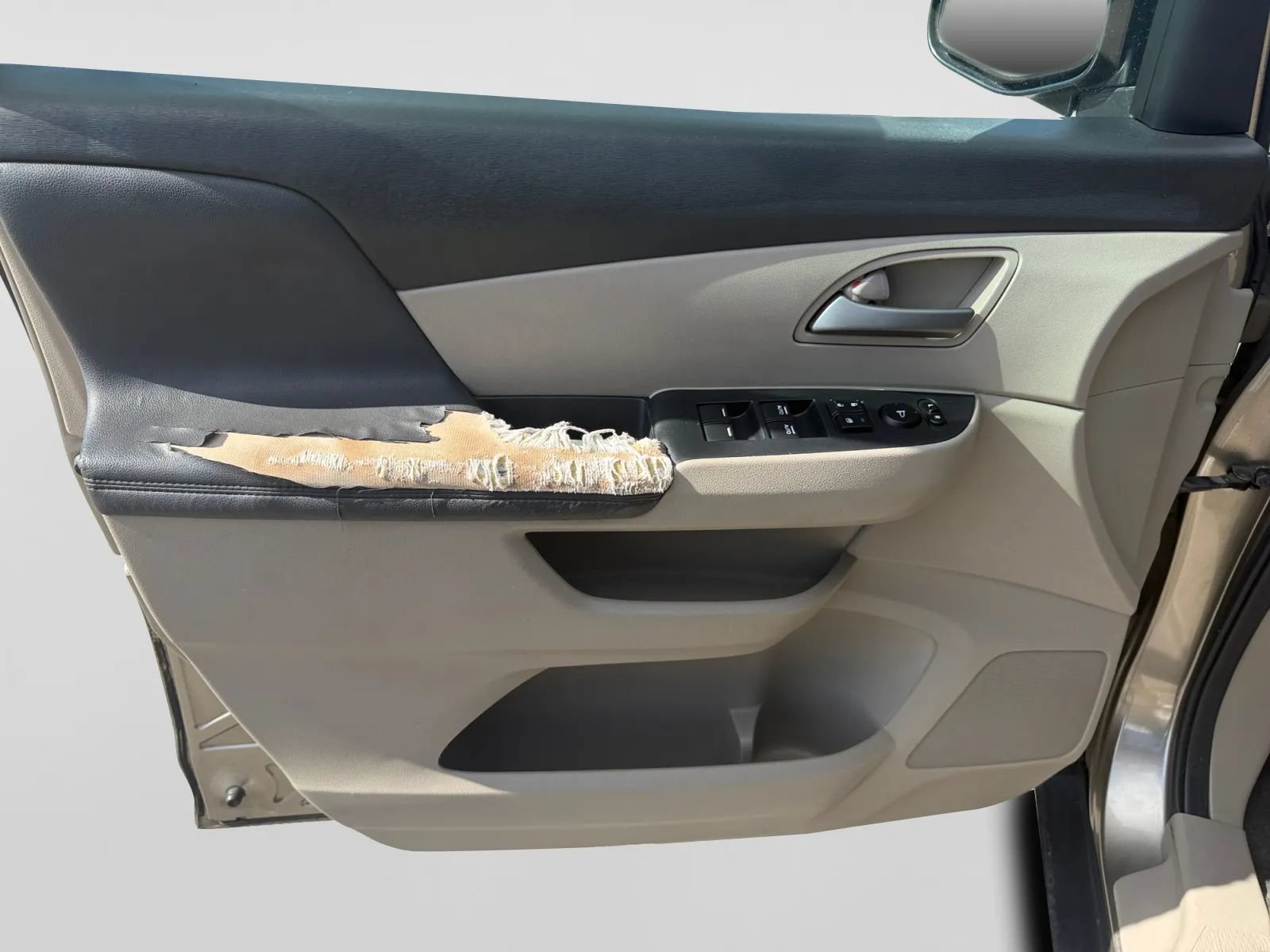 Used 2011 Honda Odyssey LX image 13