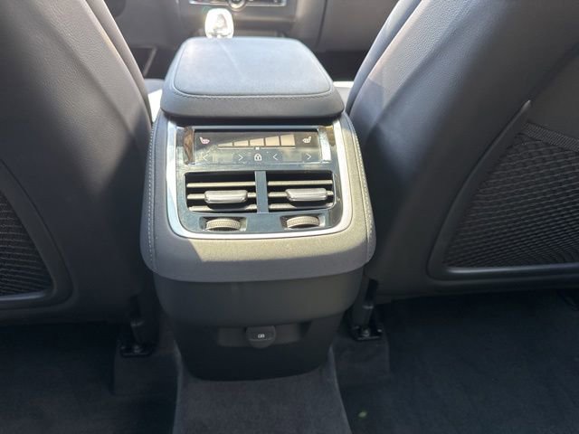 Certified 2025 Volvo XC90 B5 Plus AWD/4WD image 17