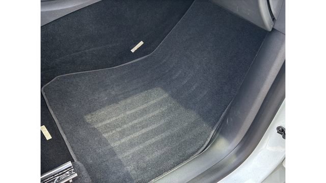 Used 2021 Tesla Model Y Long Range image 39