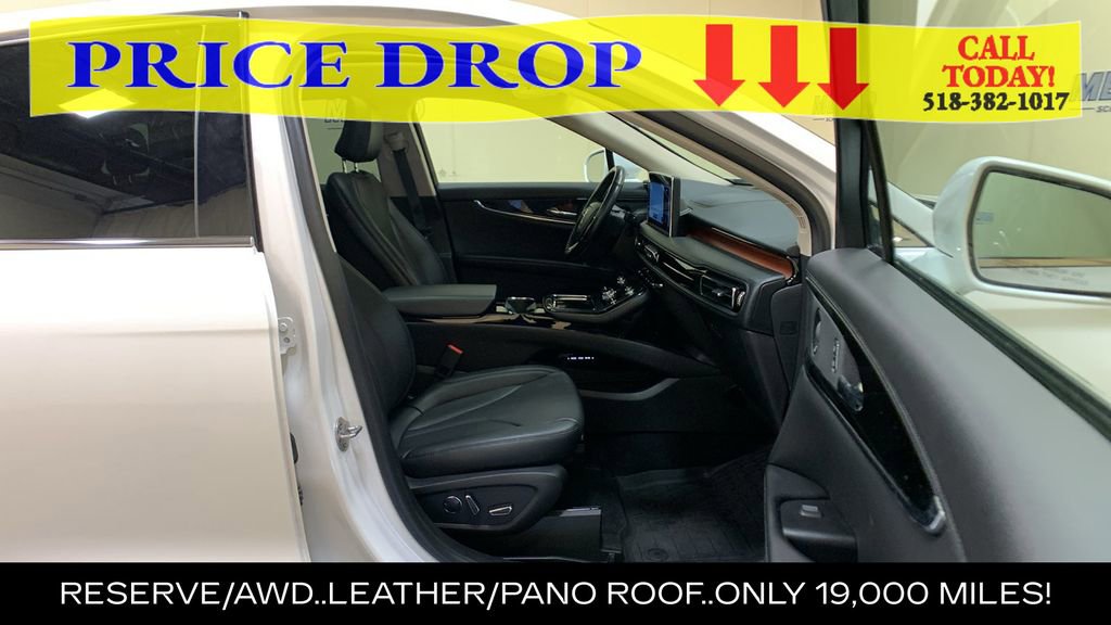 Used 2023 Lincoln Nautilus Reserve w/ Equipment Group 201A image 12