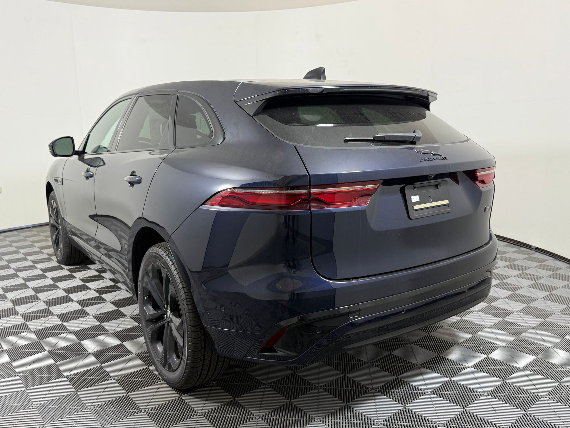 New 2026 Jaguar F-PACE R-Dynamic S AWD/4WD image 3