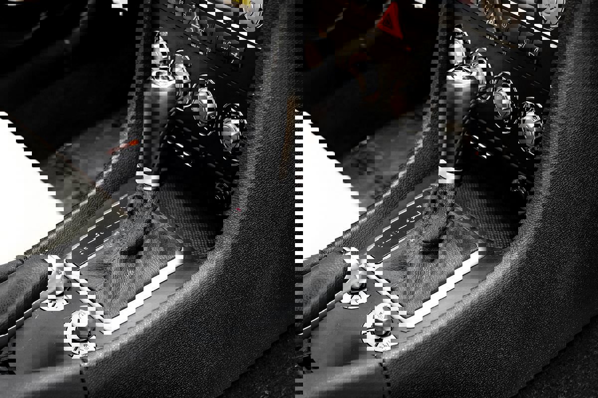 Used 2011 Mercedes-Benz SLK 300 image 23