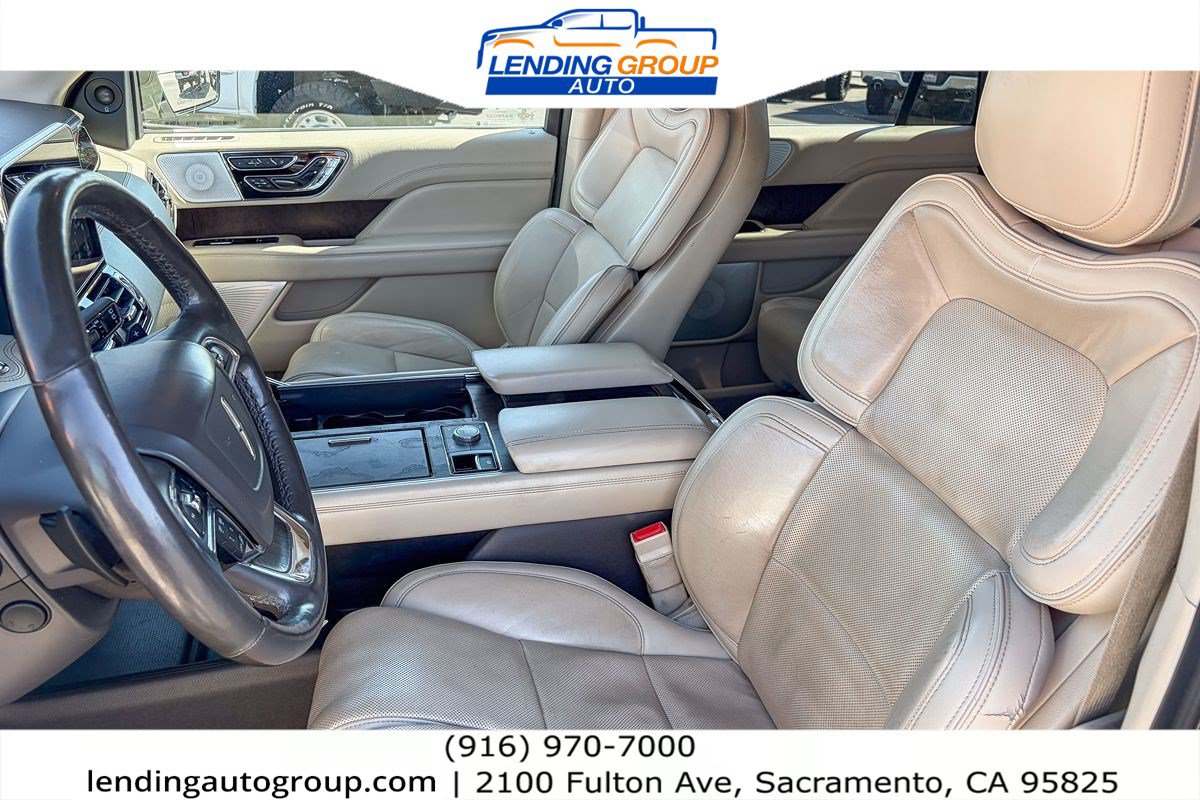 Used 2018 Lincoln Navigator L Reserve w/ Technology Package AWD/4WD image 16