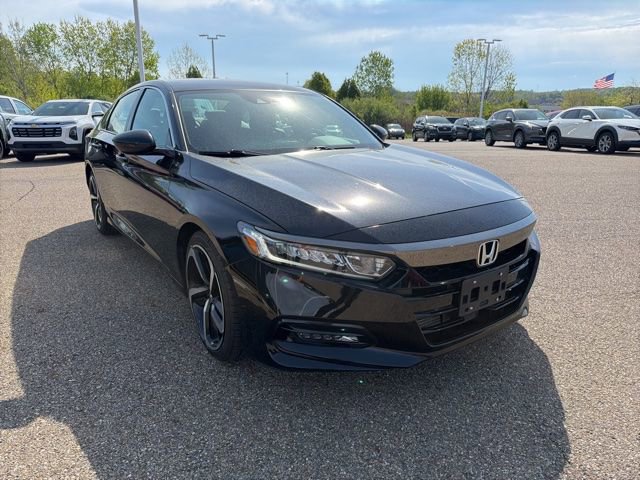 Used 2018 Honda Accord Sport image 2