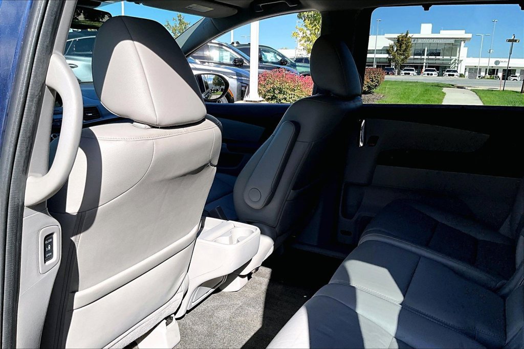 Used 2014 Honda Odyssey Touring image 31
