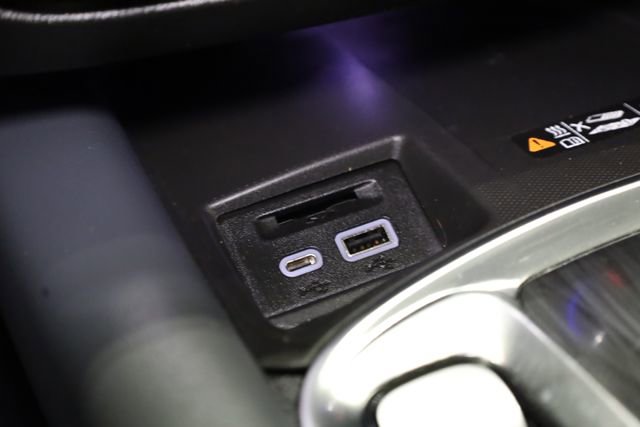 Used 2024 Buick Enclave Essence w/ LPO, Touring Package image 24