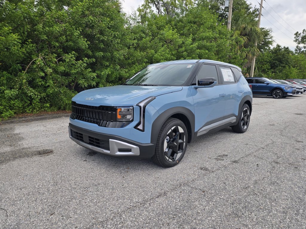 New 2027 Kia Seltos S FWD image 4