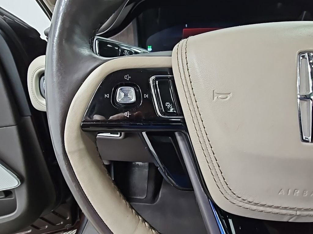 Used 2020 Lincoln Aviator Reserve w/ Equipment Group 202A image 27