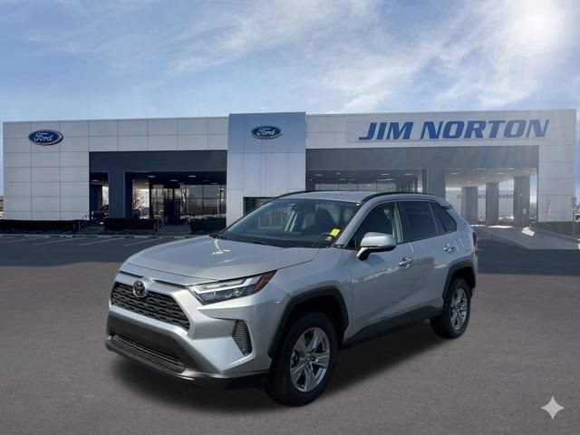 Used 2024 Toyota RAV4 XLE FWD image 10