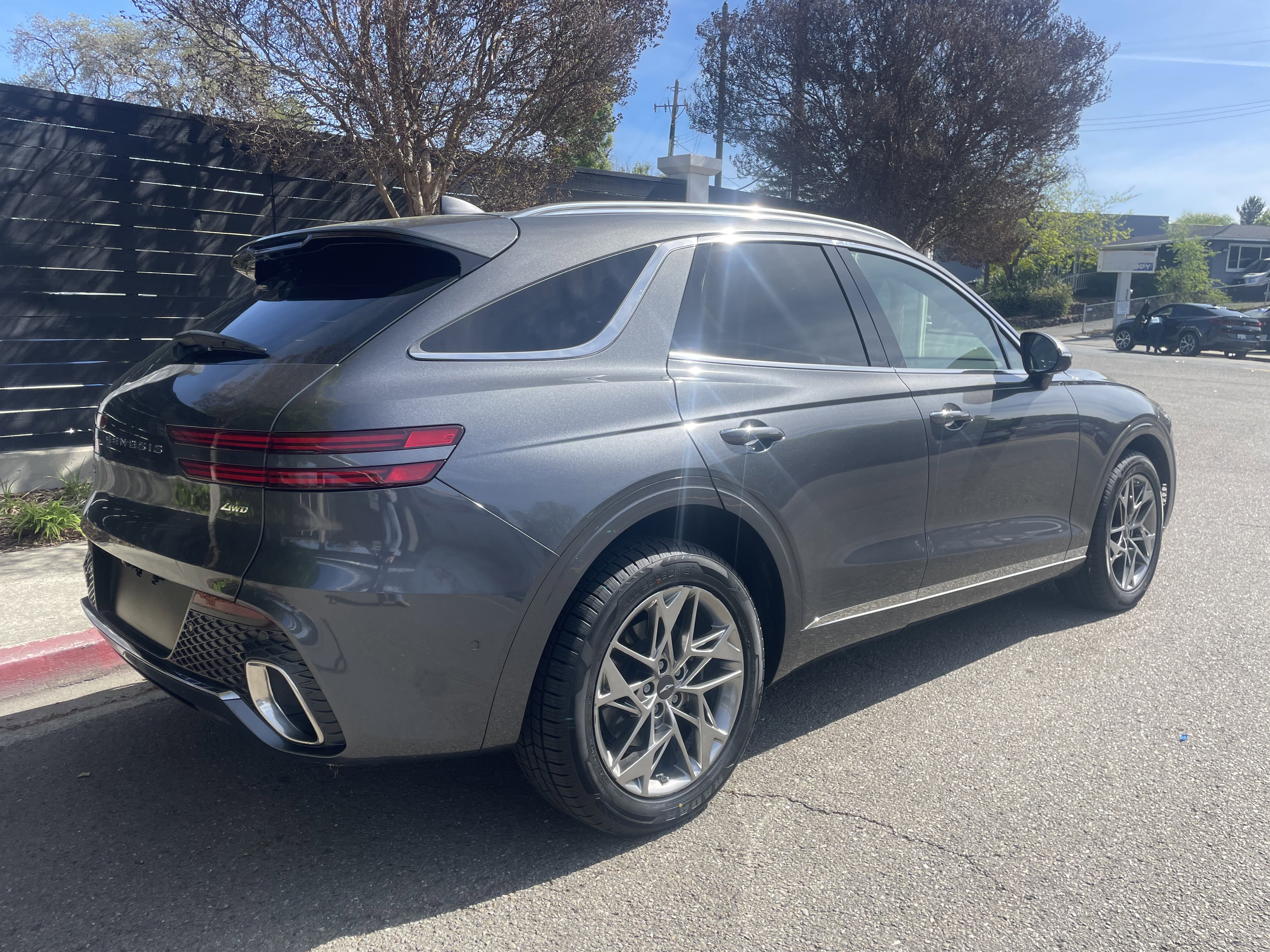 Used 2022 Genesis GV70 2.5T w/ Advanced Package image 8