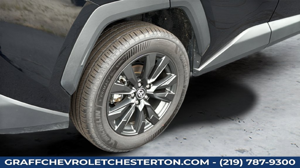 Used 2026 Toyota RAV4 XLE Premium AWD/4WD image 33
