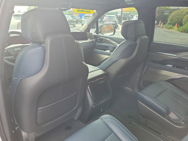 New 2025 Cadillac Escalade IQ Luxury 2 image 24