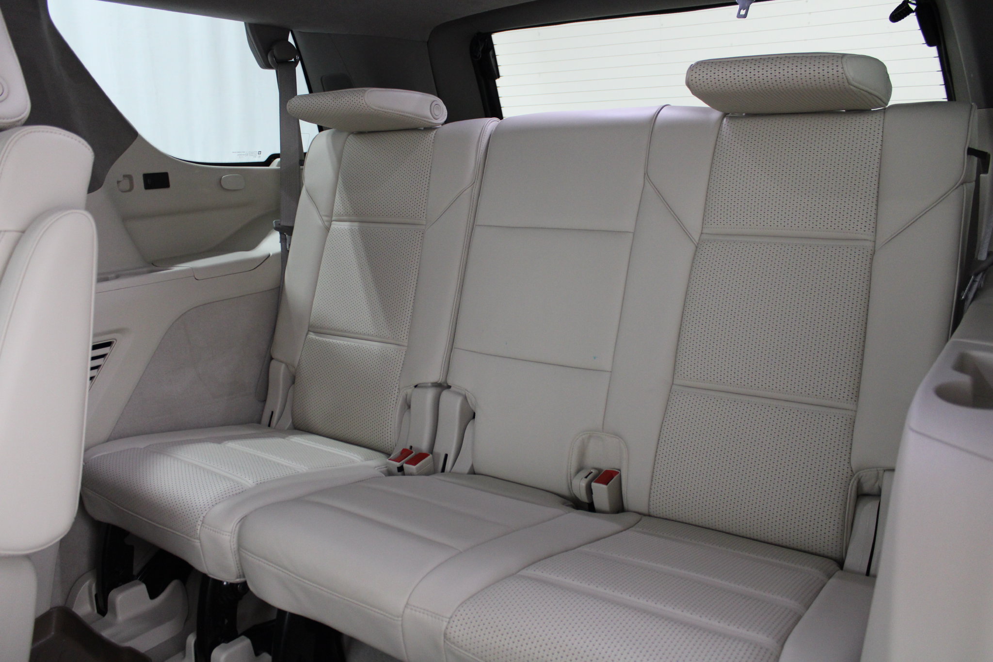 Used 2021 Cadillac Escalade Premium Luxury Platinum AWD/4WD image 20
