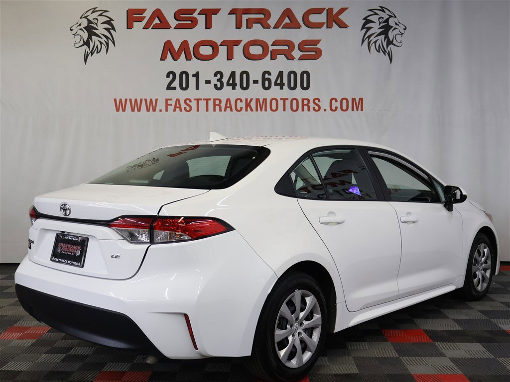 Used 2024 Toyota Corolla LE image 6