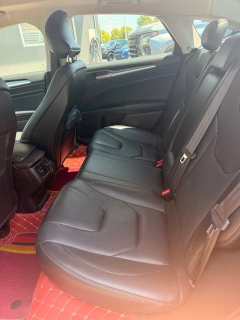 Used 2016 Ford Fusion Titanium FWD image 21