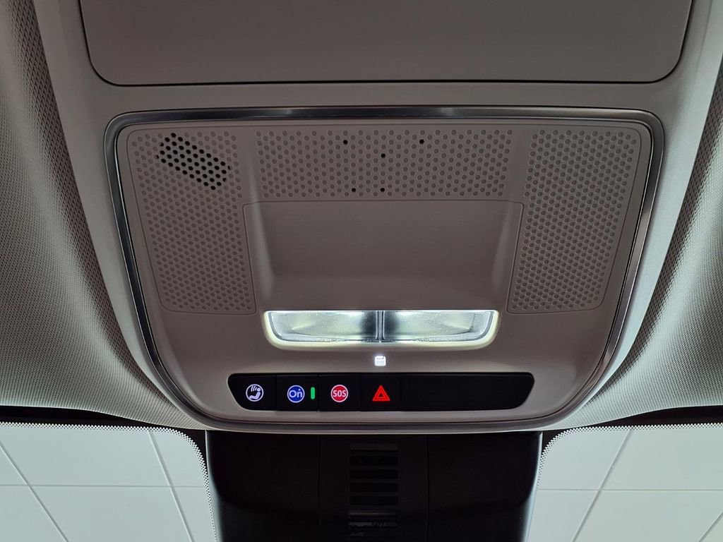 New 2026 GMC Acadia Denali w/ Super Cruise Package FWD image 18