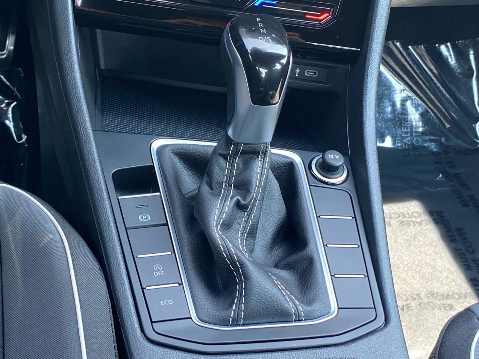 Certified 2025 Volkswagen Jetta Sport FWD image 12