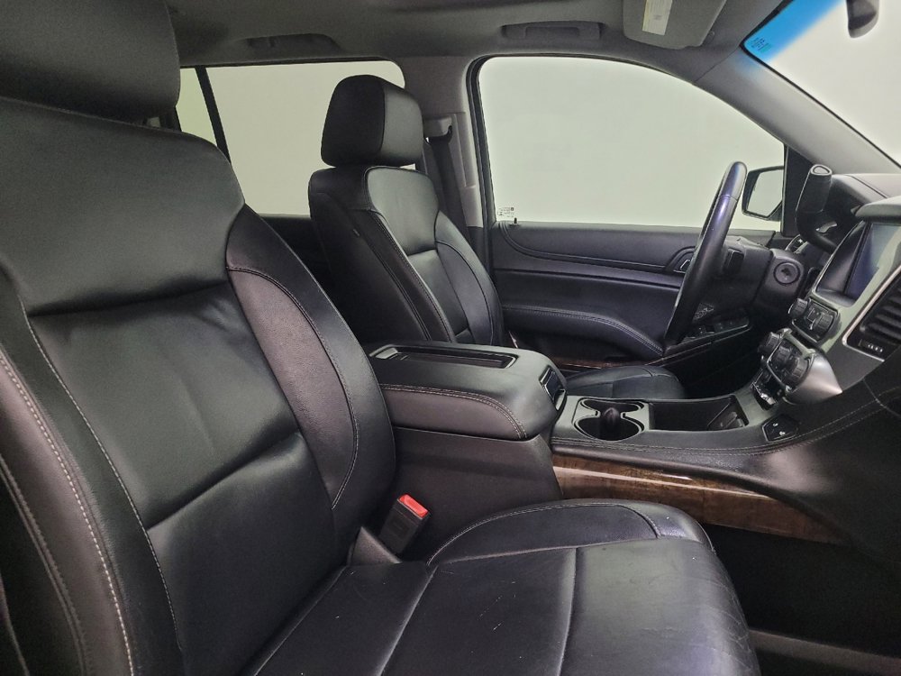 Used 2018 Chevrolet Suburban LT image 21