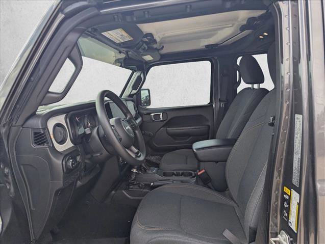 Used 2024 Jeep Gladiator Sport AWD/4WD image 13