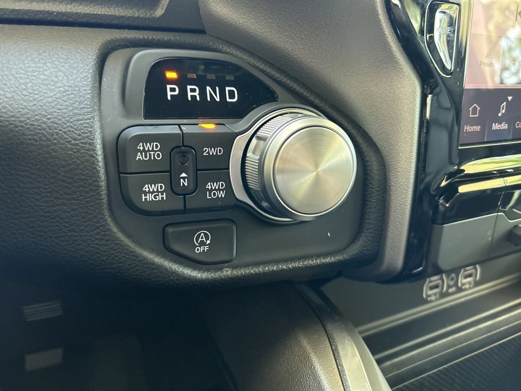 Used 2026 RAM 1500 Laramie AWD/4WD image 9