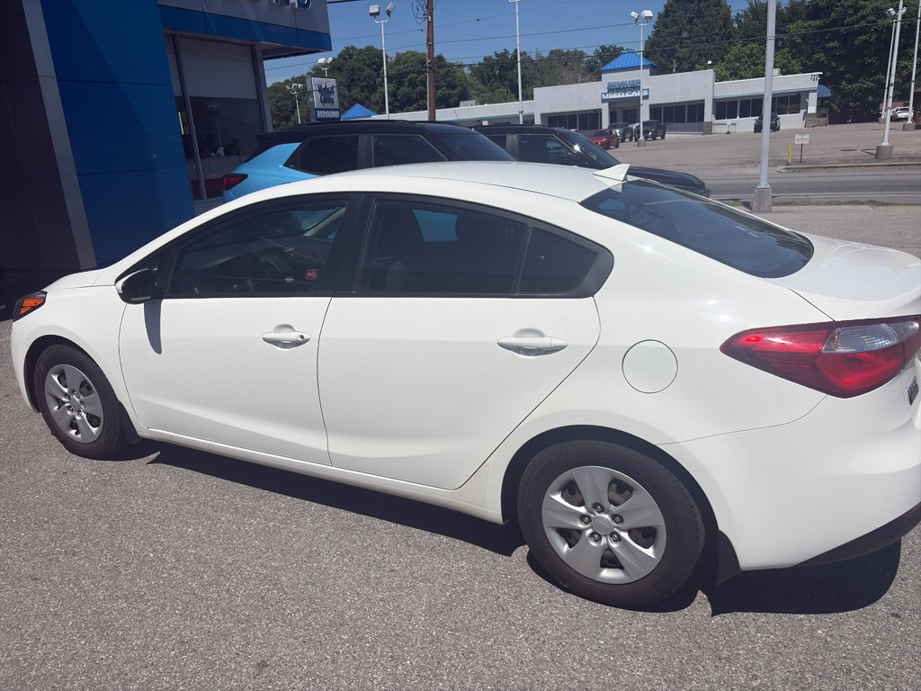 Used 2016 Kia Forte LX FWD image 11