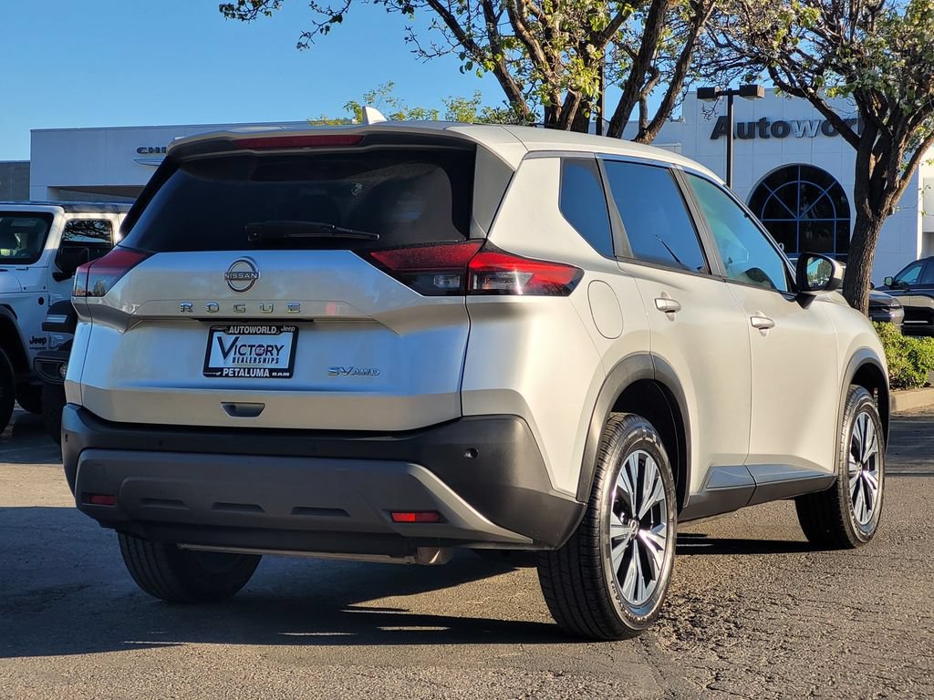 Used 2023 Nissan Rogue SV AWD/4WD image 4