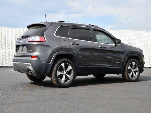 Used 2019 Jeep Cherokee Limited image 7