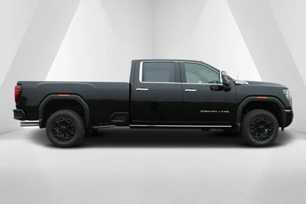 New 2026 GMC Sierra 3500 Denali image 8