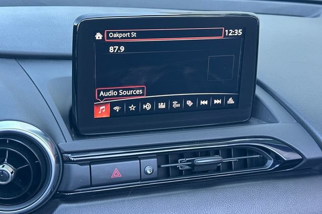 Used 2020 MAZDA MX-5 Miata Grand Touring RWD image 18