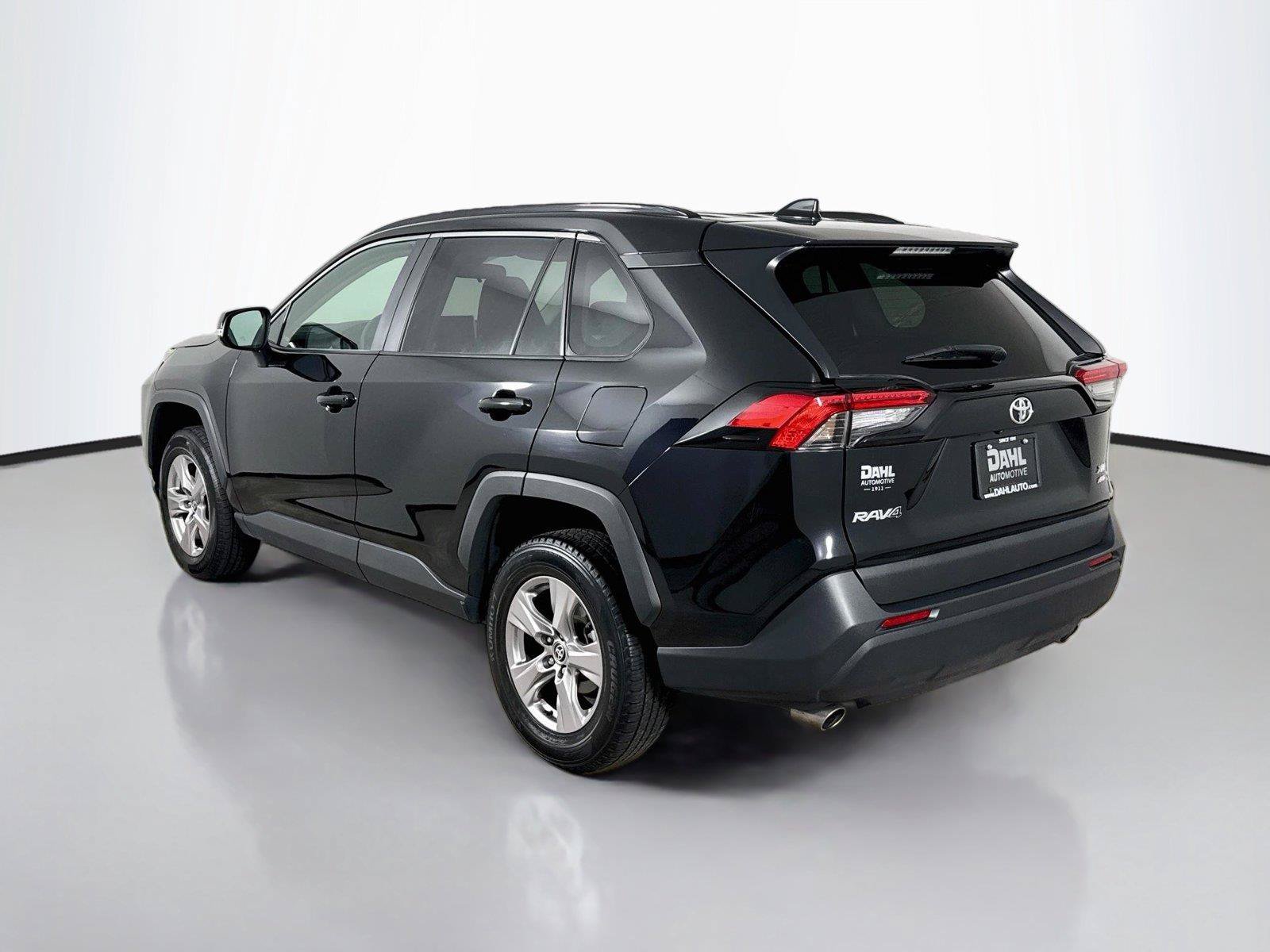Used 2025 Toyota RAV4 XLE AWD/4WD image 10