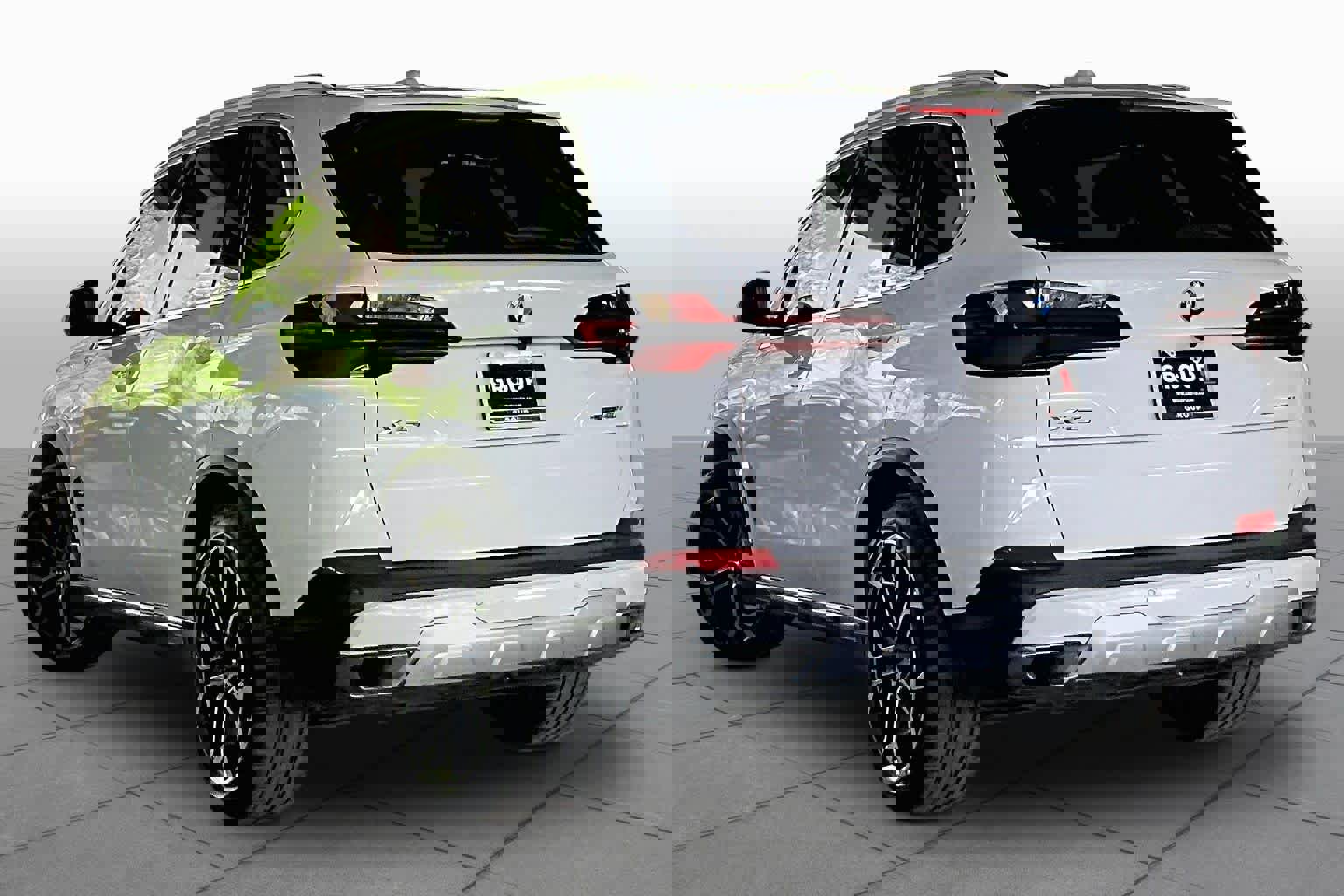 Used 2024 BMW X5 sDrive40i w/ Premium Package image 11