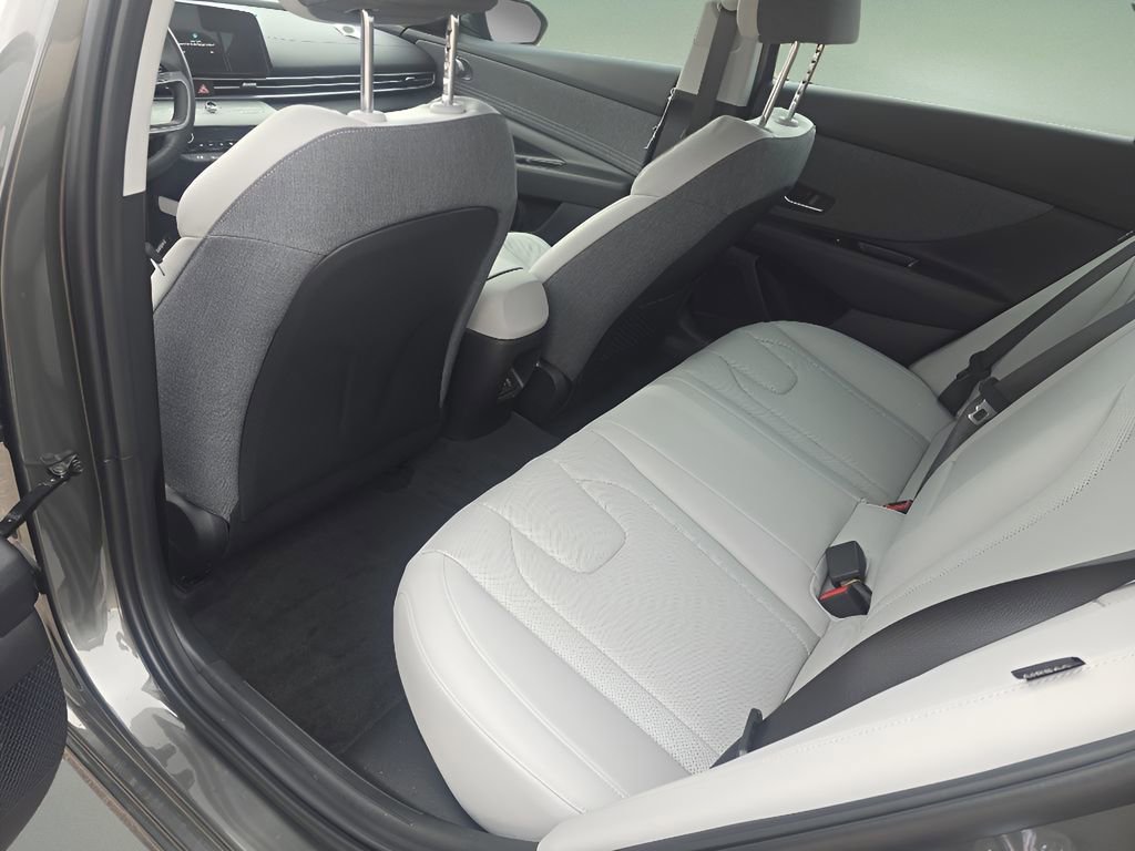 New 2026 Hyundai Elantra Limited image 14