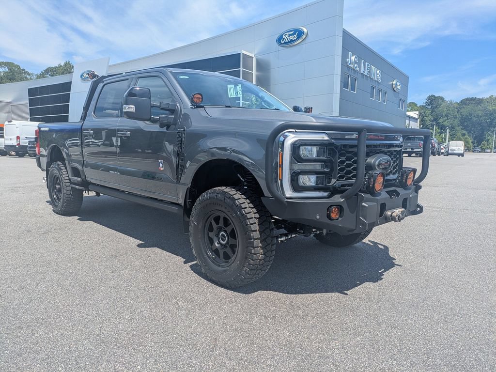 New 2026 Ford F250 Lariat w/ Black Appearance Package AWD/4WD image 2