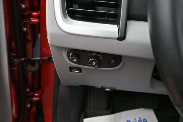 Used 2023 GMC Terrain SLT w/ LPO, Floor Liner Package FWD image 29
