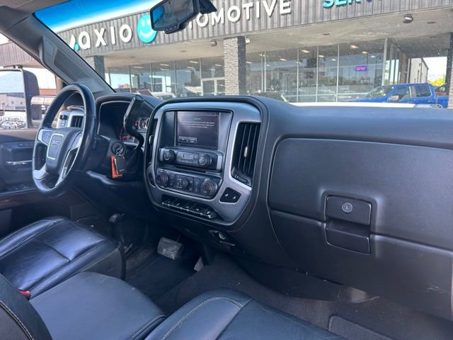 Used 2019 GMC Sierra 2500 SLT w/ Duramax Plus Package AWD/4WD image 31