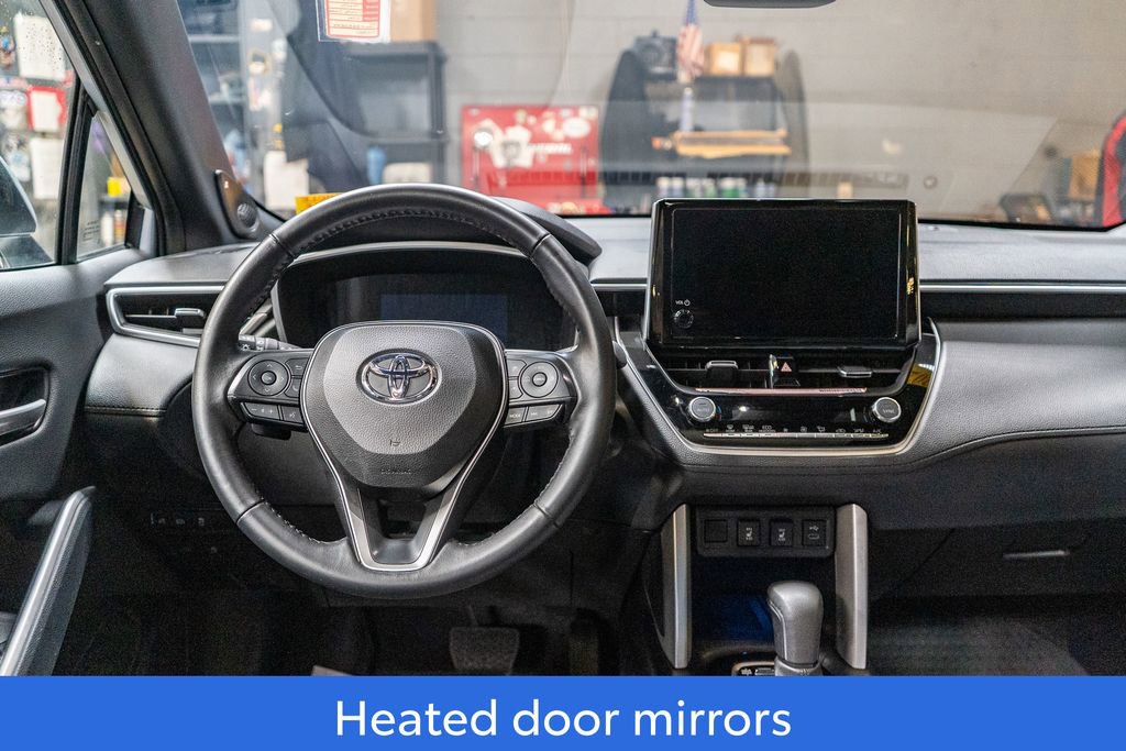 Used 2023 Toyota Corolla Cross XSE w/ Convenience Package image 16