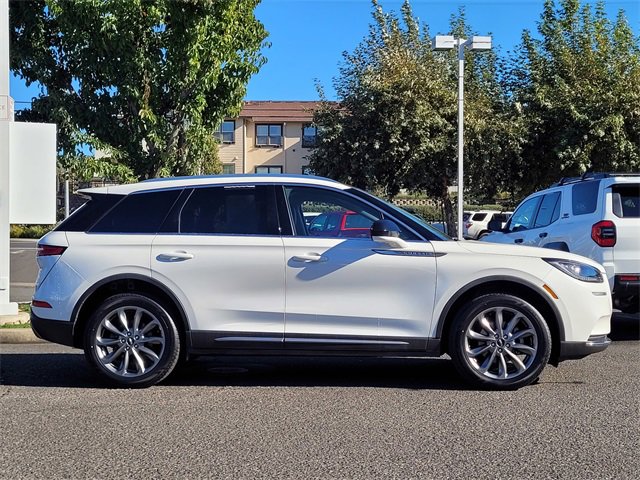 Used 2022 Lincoln Corsair AWD w/ Premium Package image 5