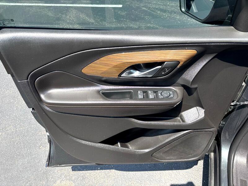 Used 2019 GMC Terrain SLE w/ Driver Convenience Package image 9