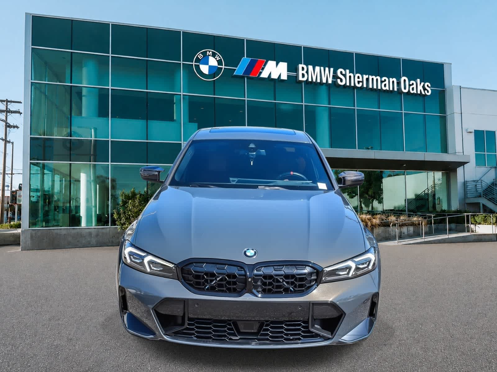 Used 2025 BMW M340i w/ Premium Package RWD image 2