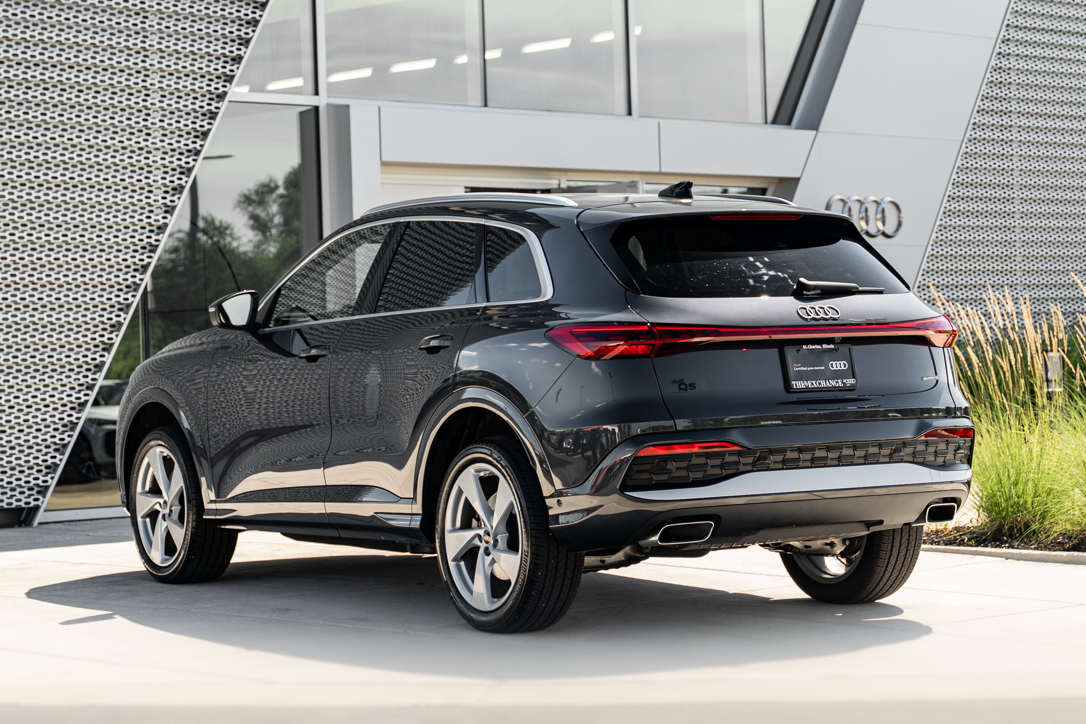 Certified 2025 Audi Q5 Premium Plus w/ Premium Plus AWD/4WD image 5