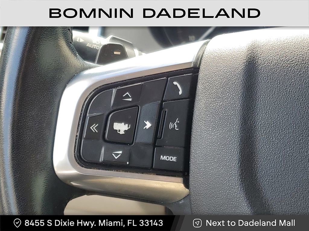 Used 2019 Land Rover Discovery Sport HSE image 18